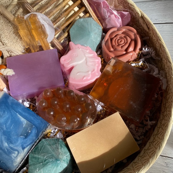 Soap Gift Basket,  Handmade Soaps ( PRICE IS FIRM ) - Picture 3 of 8
